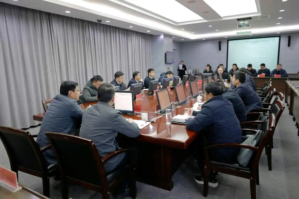 20250209全縣項目攻堅暨“一辦六組”第二十二次推進會召開.jpg